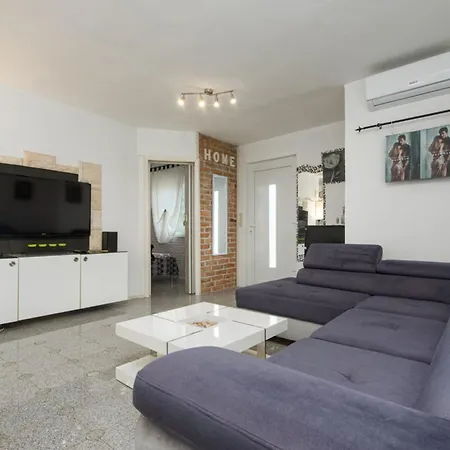 Superior Two Bedroom With Terrace Daire *